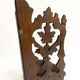Petite étagère d’angle en bois sculpté