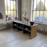 Double-sided counter with XL oak compartments