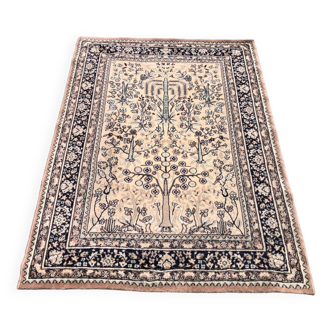 Oriental style rugs