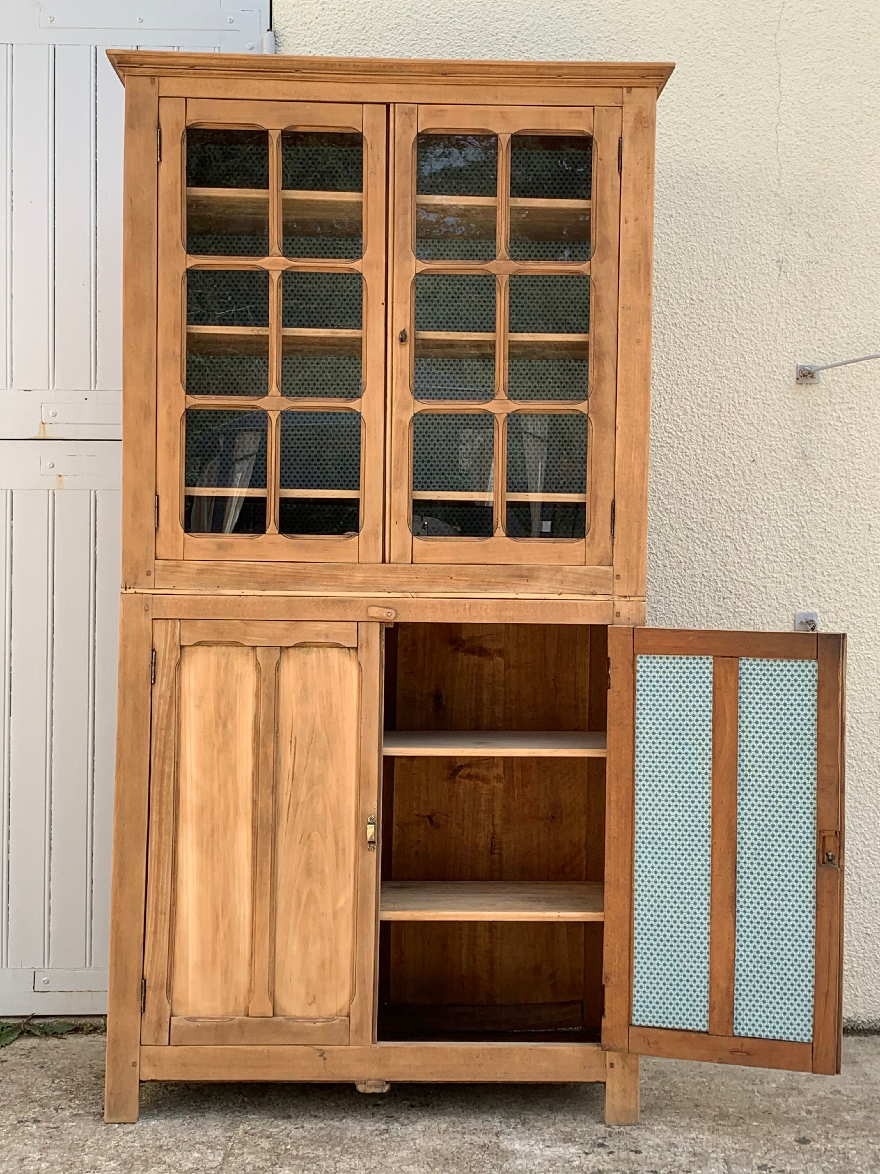 Parisian buffet glazed raw wood