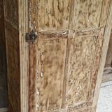 Parisian bonnetière wardrobe