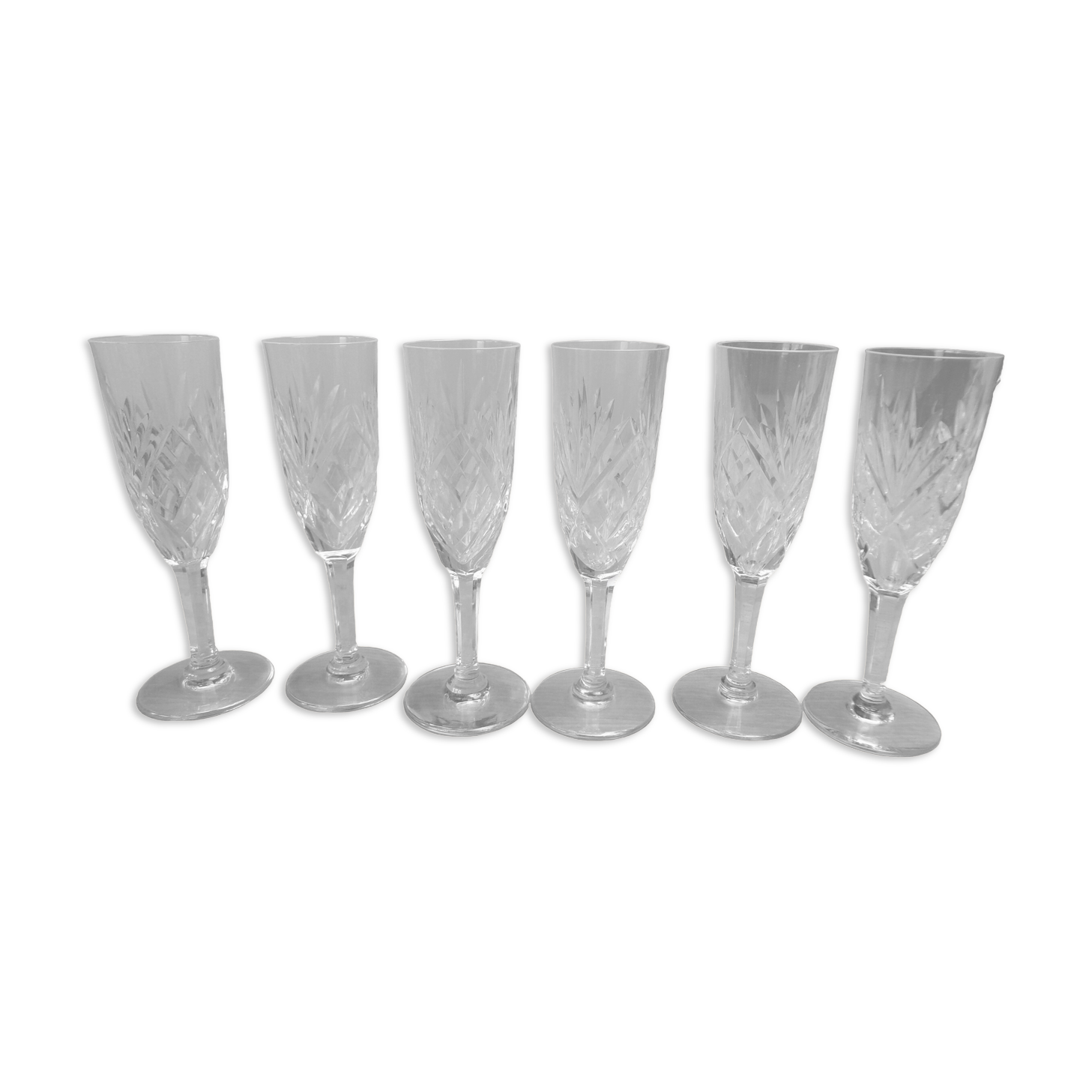 4 flutes à champagne en cristal de Saint louis modele Chantilly