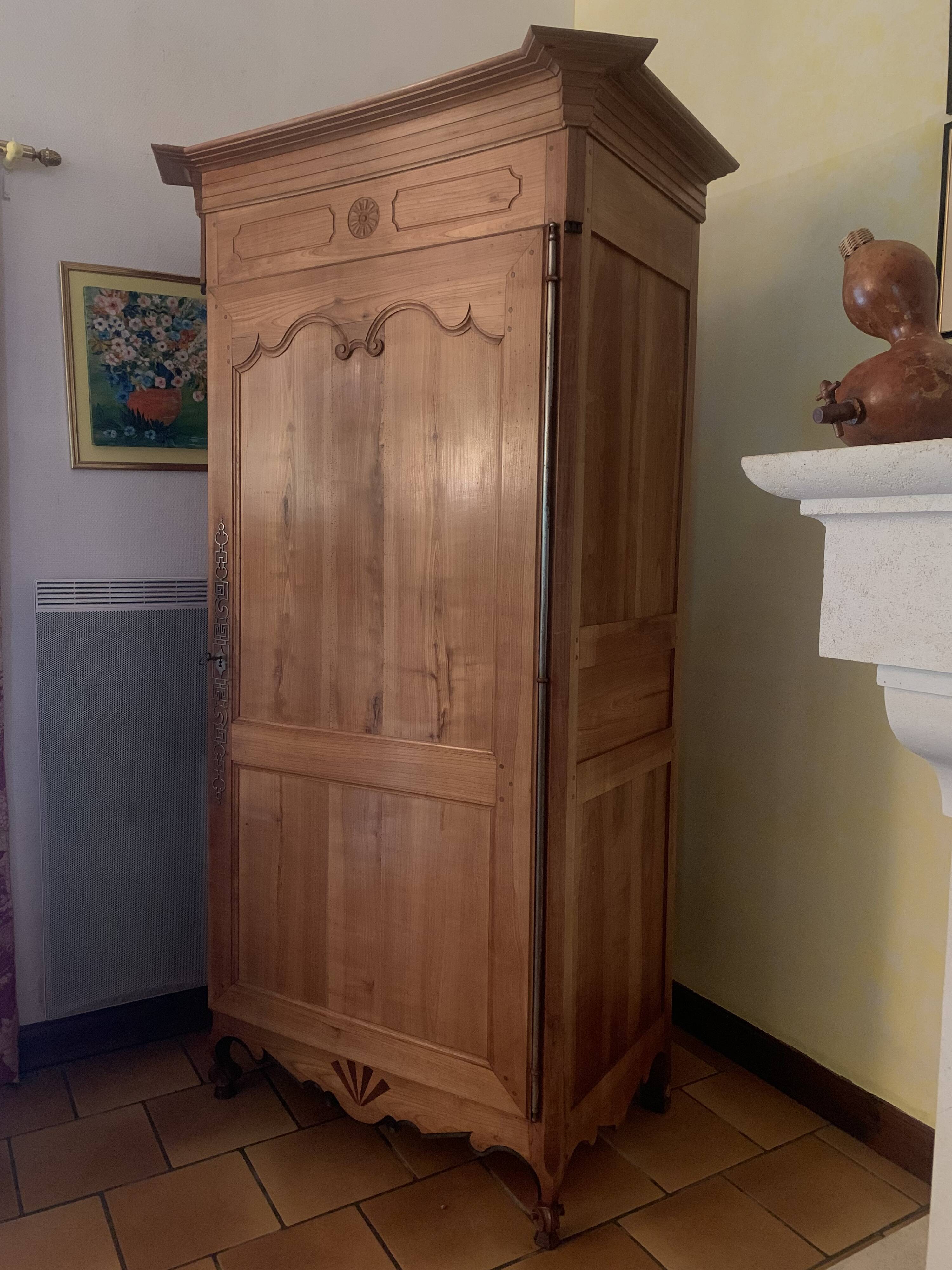 Armoire ancienne 1 porte style Louis XV merisier massif