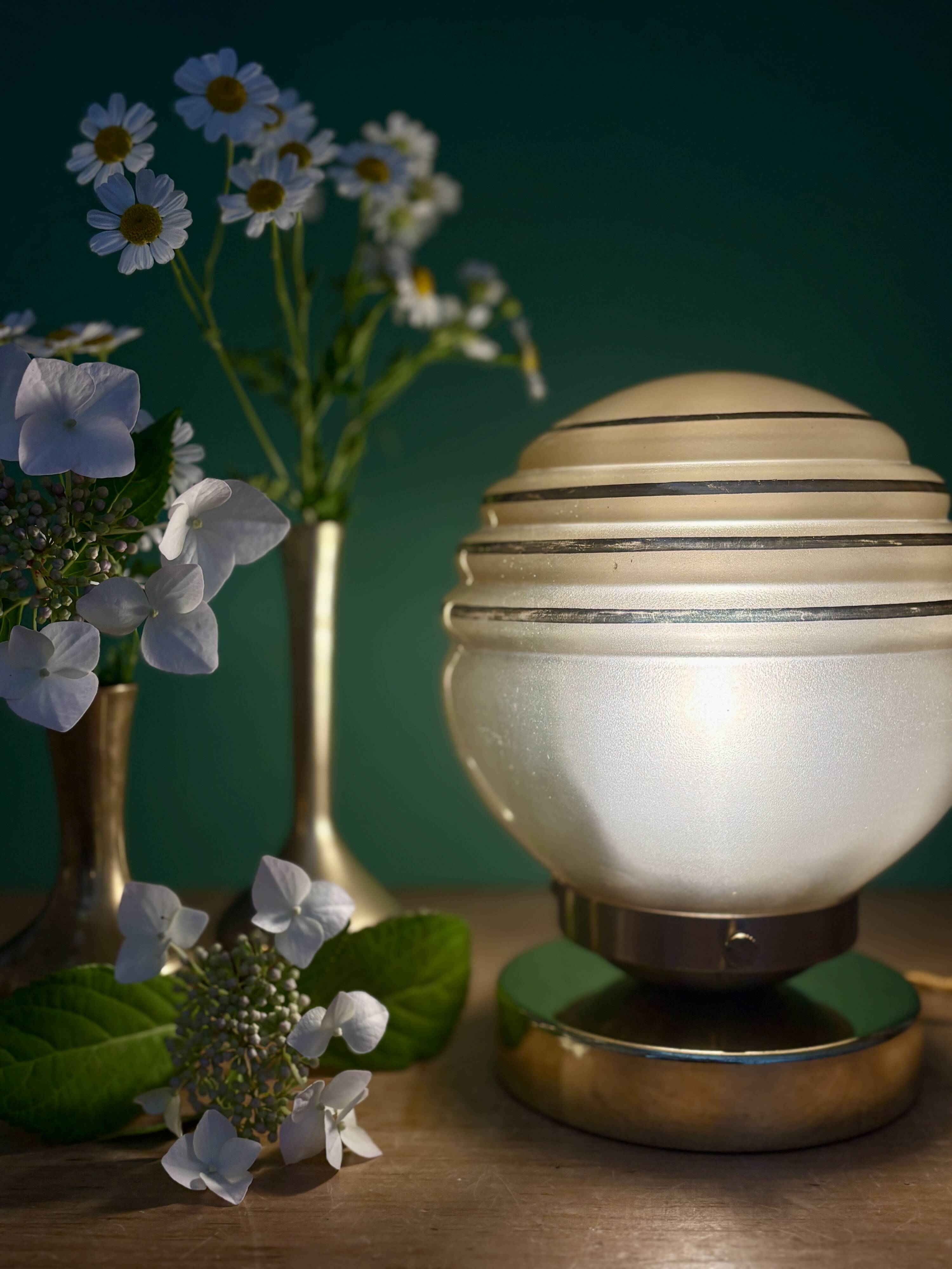 Vintage yellow and gold glass globe table lamp