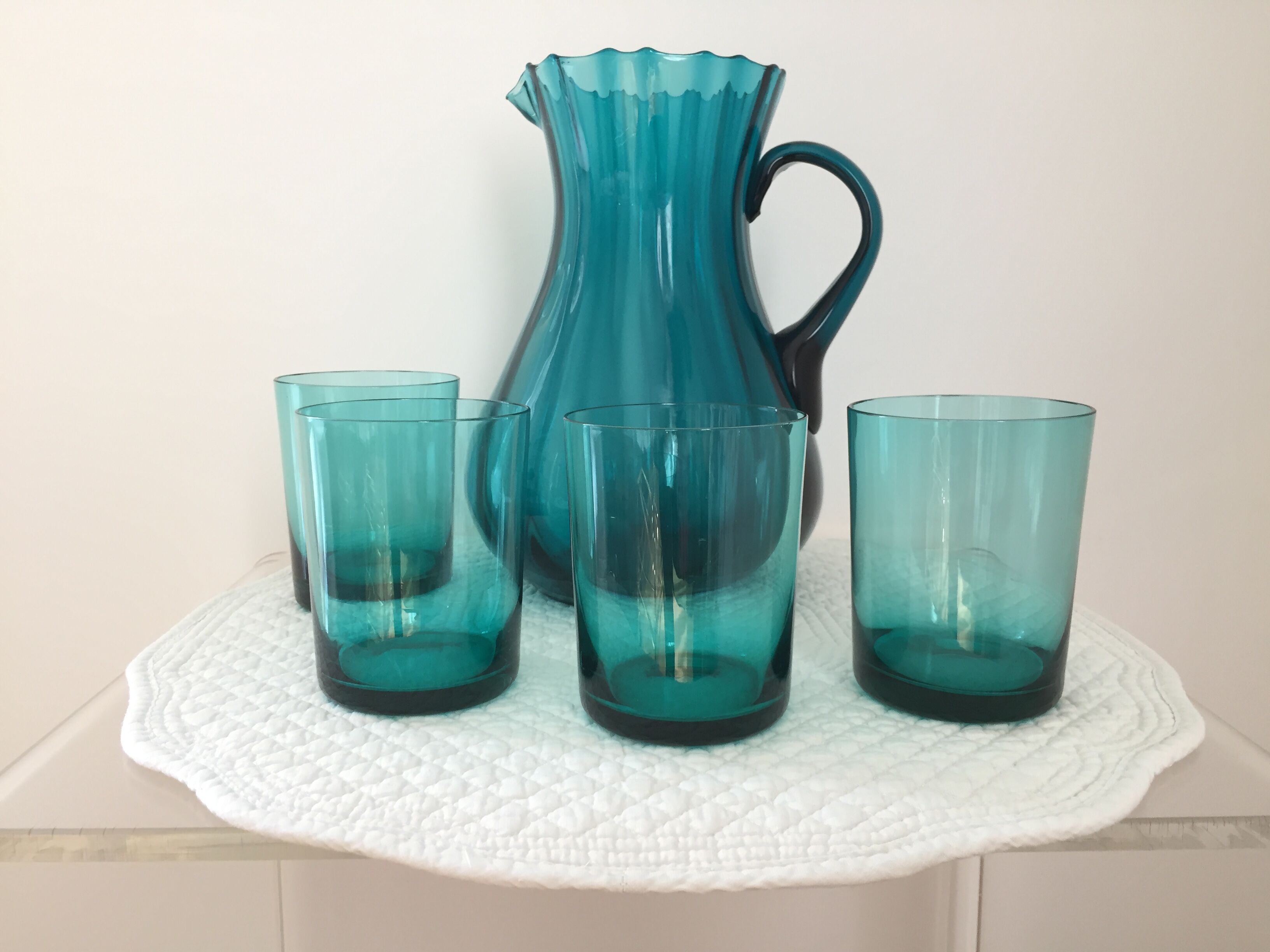 Orangeade  serving pitcher and 6 glasses 60