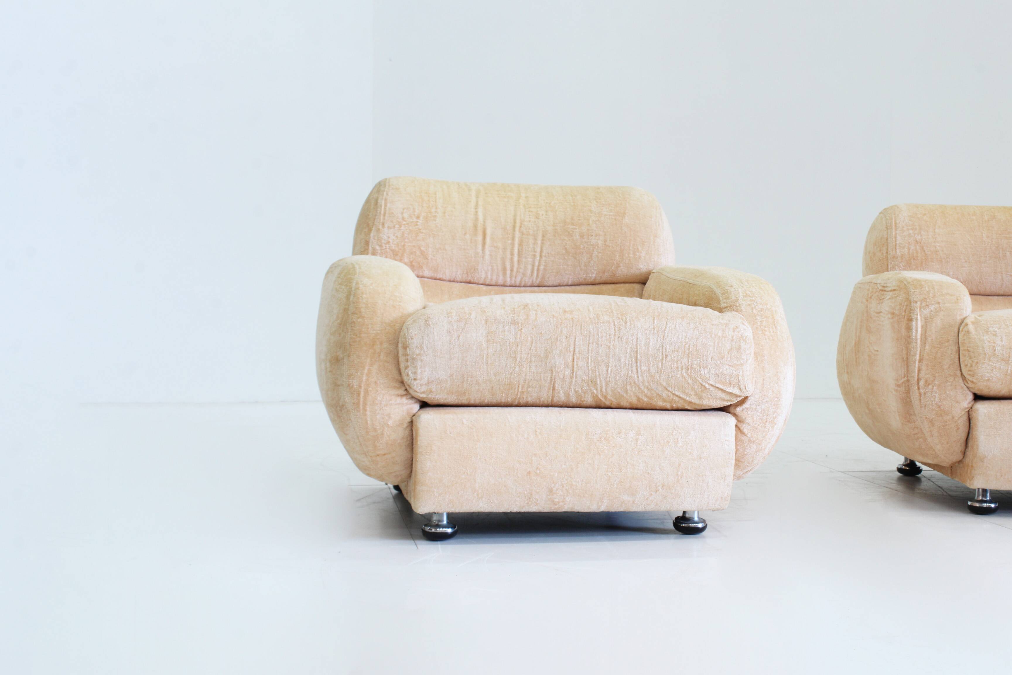 Vintage Italian armchairs 1970s , set of 2