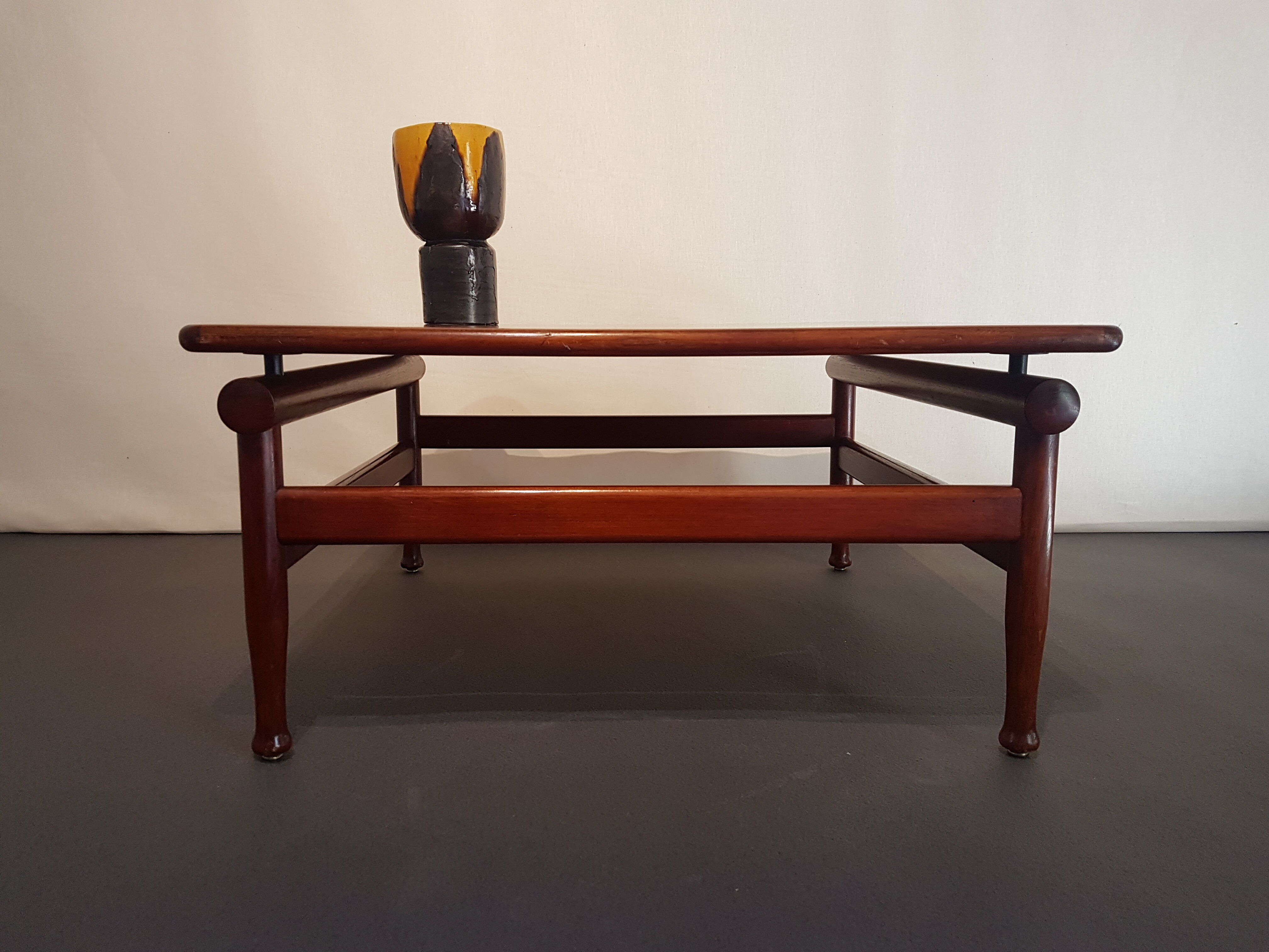 Denmark coffee table Soborg Mobler