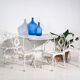 Table et chaises de jardin blanches d’époque (c.1950). Ensemble de 5 pièces