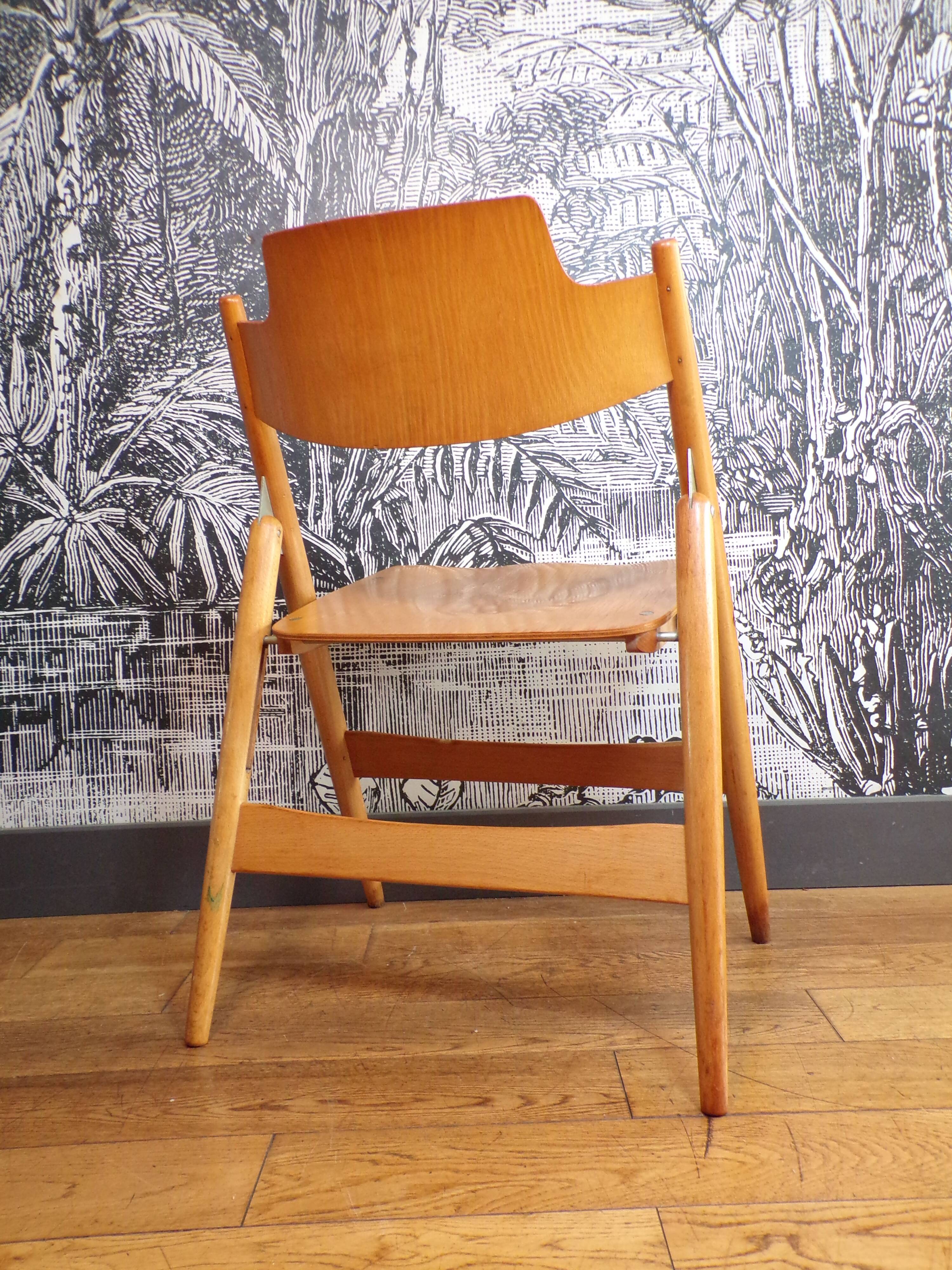 Se18 folding chair by egon eiermann