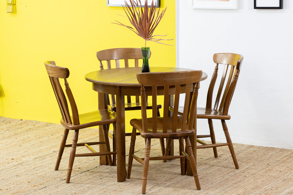 Table scandinave vintage – 134.5 cm