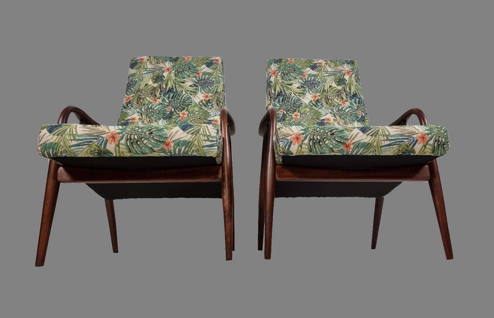 Armchairs 947 for Ton, 1970s