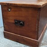 Pine chest