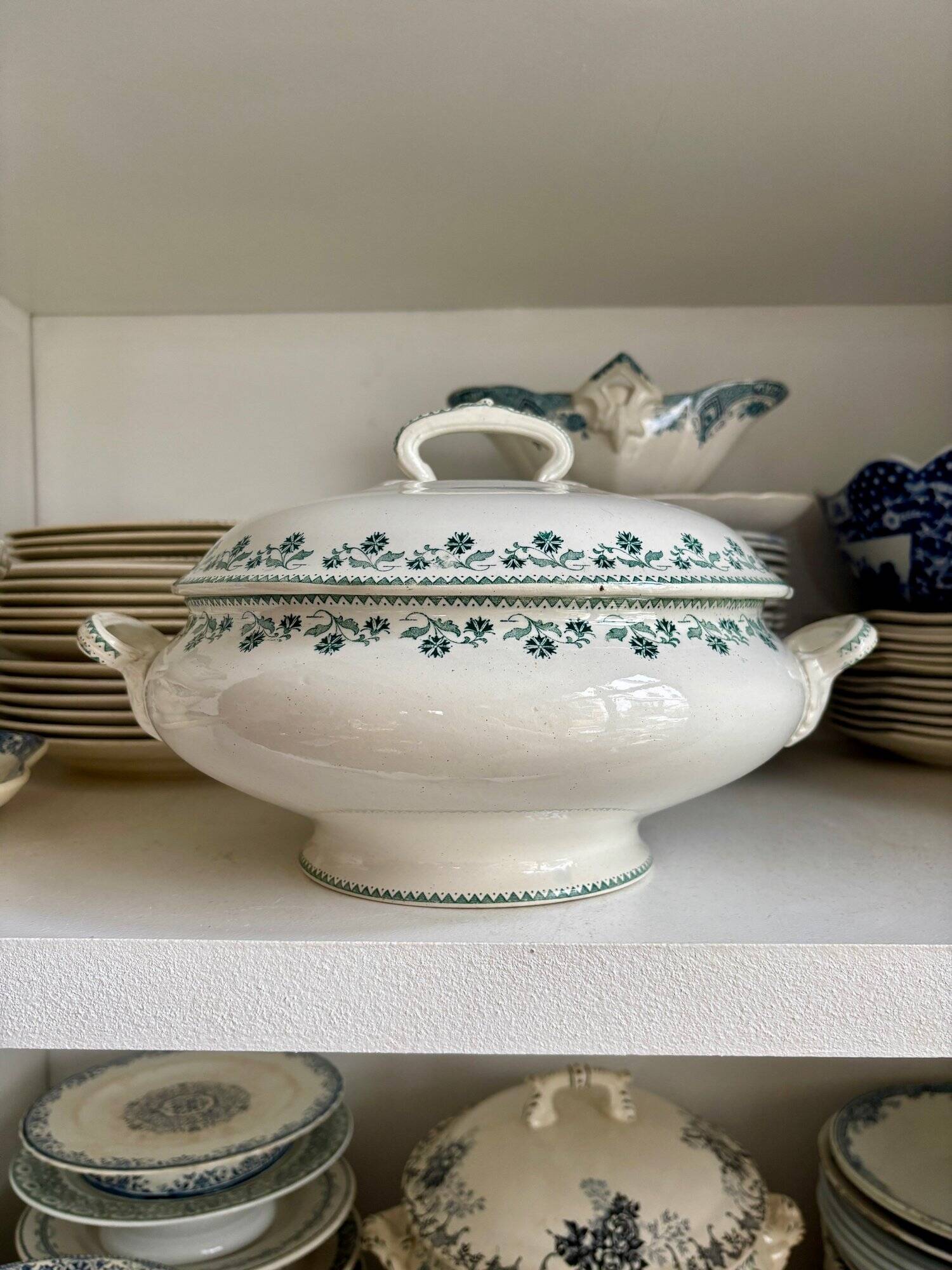 Moulin des Loups ironstone soup tureen, "Georgette" service