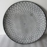 Presentation tray, carved wooden round
