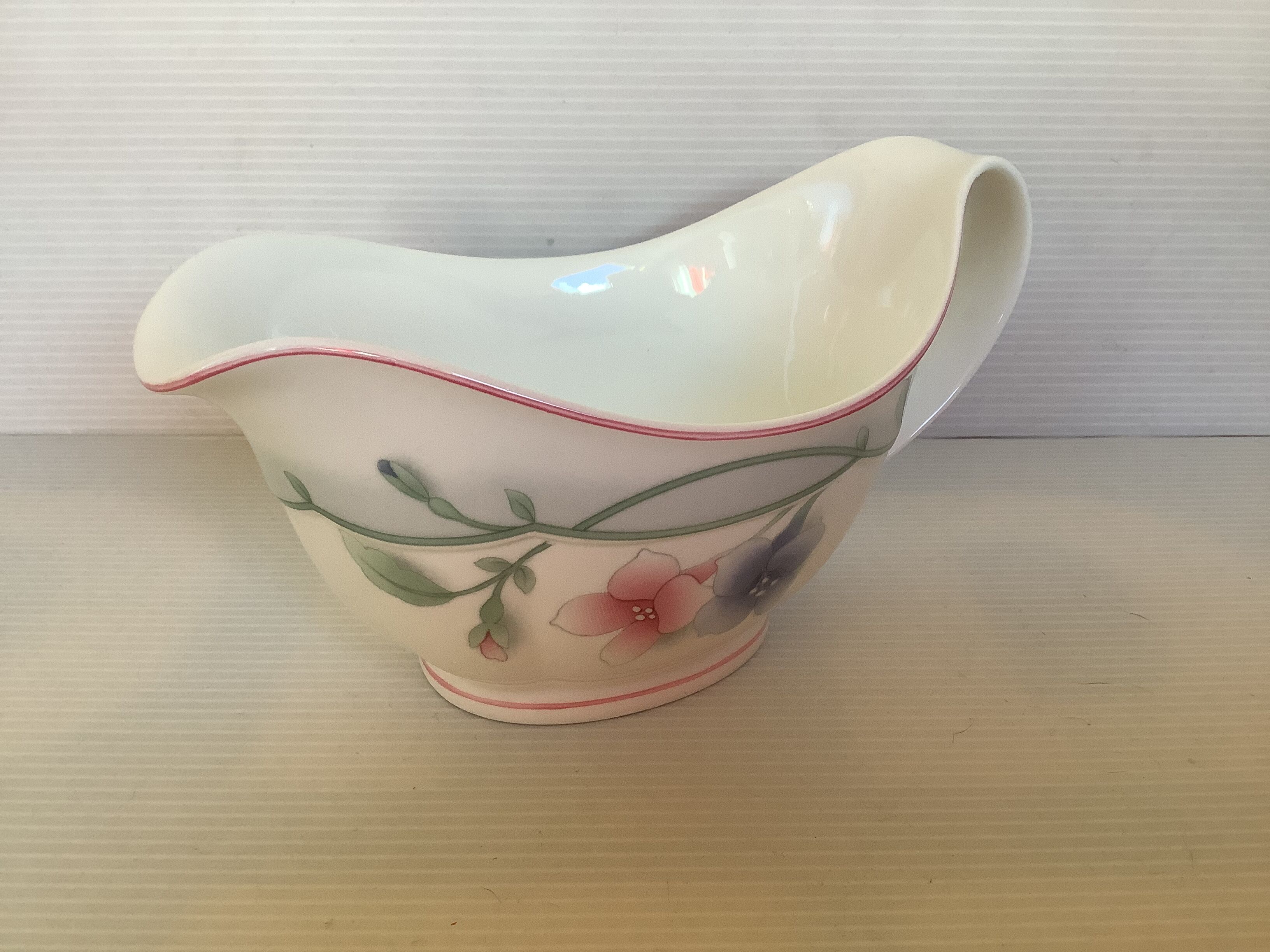 Gravy boat viola villeroy et boch