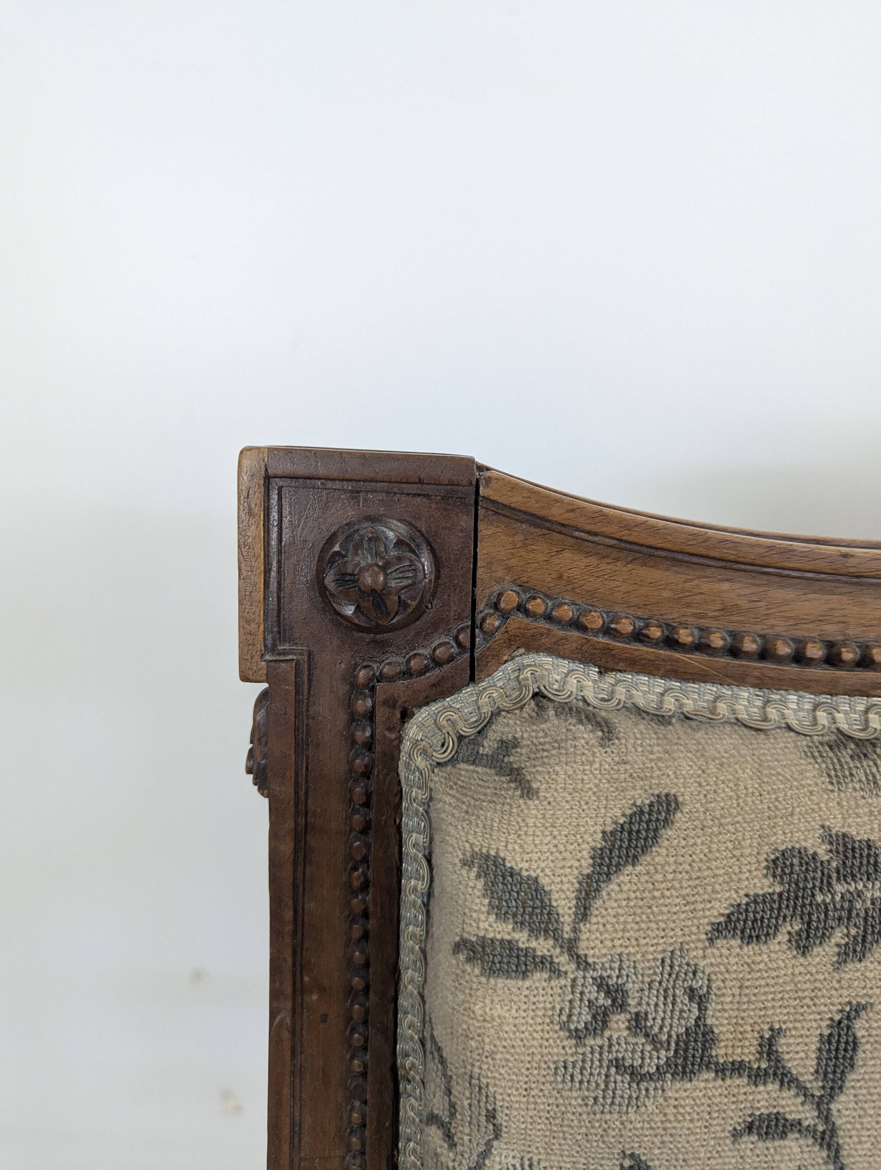 Louis XVI style salon with shield backrest from the 19th century.