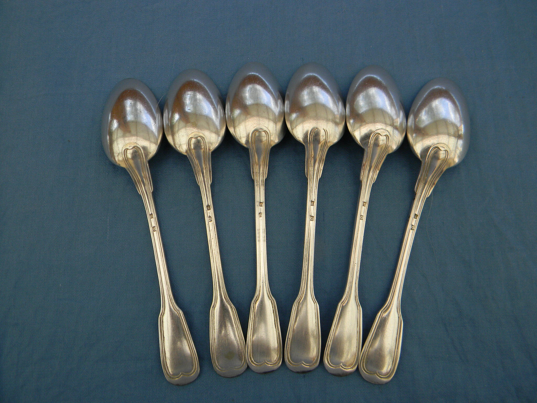 Set of 6 teaspoons in silver metal.