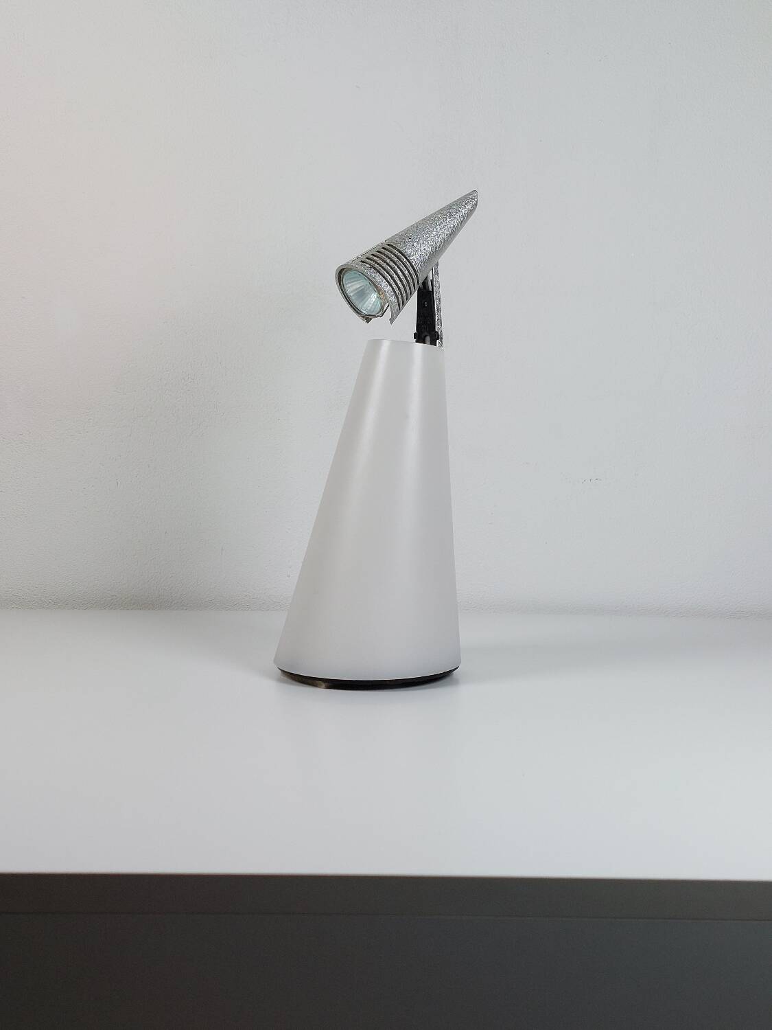 Lampe de table vintage Haruki Mori Cassina 1990