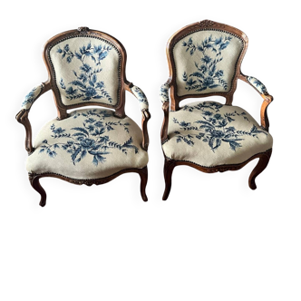 Set of 2 small convertible armchairs