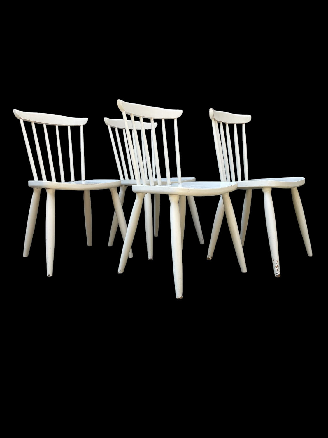 Series of 4 vintage solid wood chairs Scandinavian style