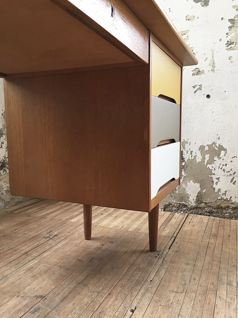 Habs Scandinavian desk