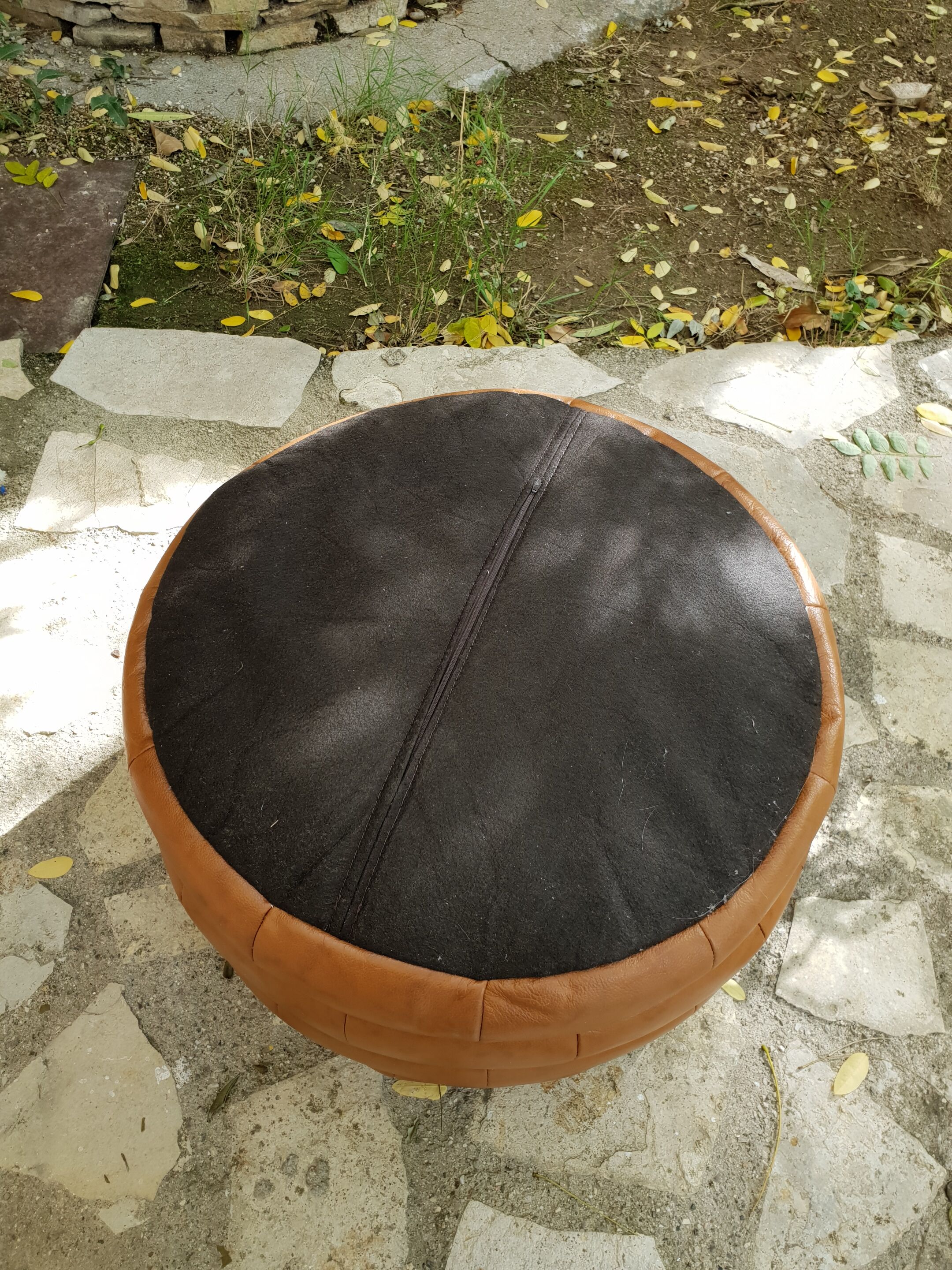 Leather pouf De Sede 1970