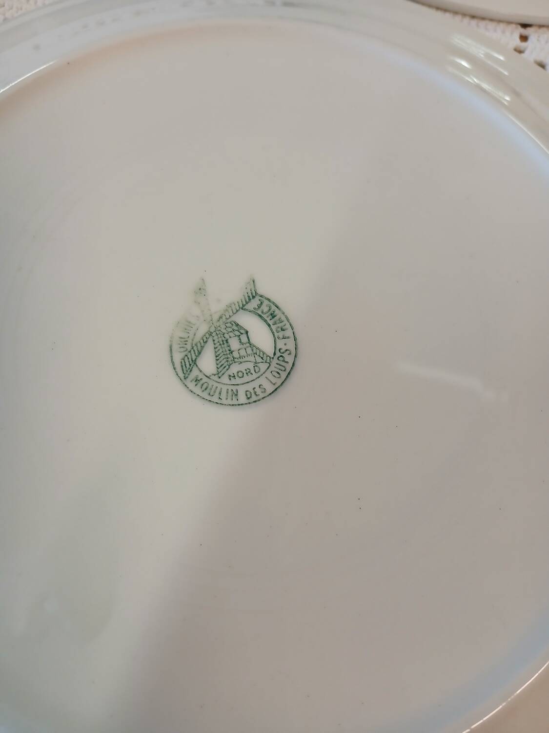 6 mismatched antique dinner plates