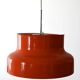 Suspension rouge « Bumlingen », par Anders Pehrson