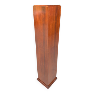 Art Deco column