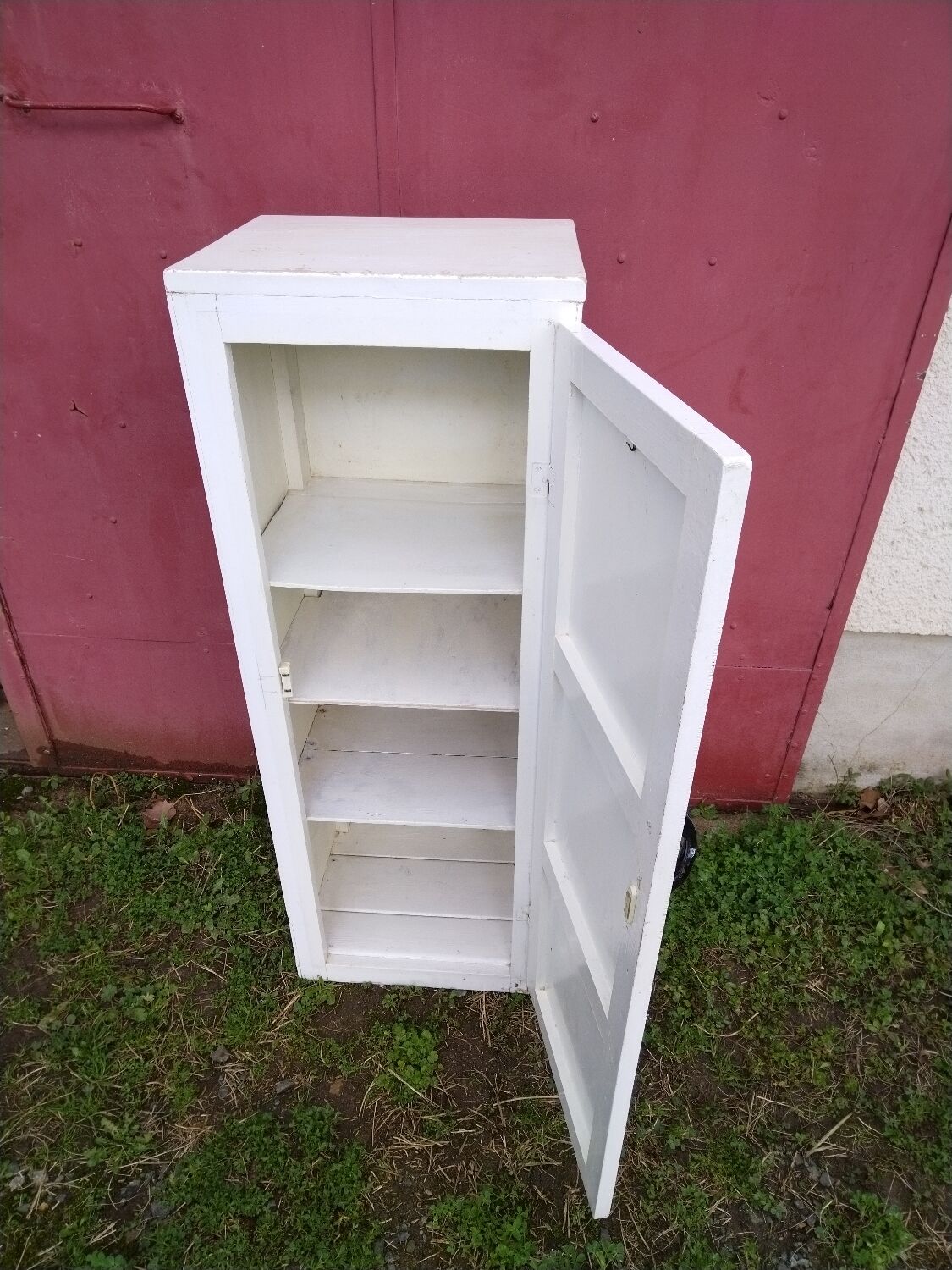 Vintage column pantry