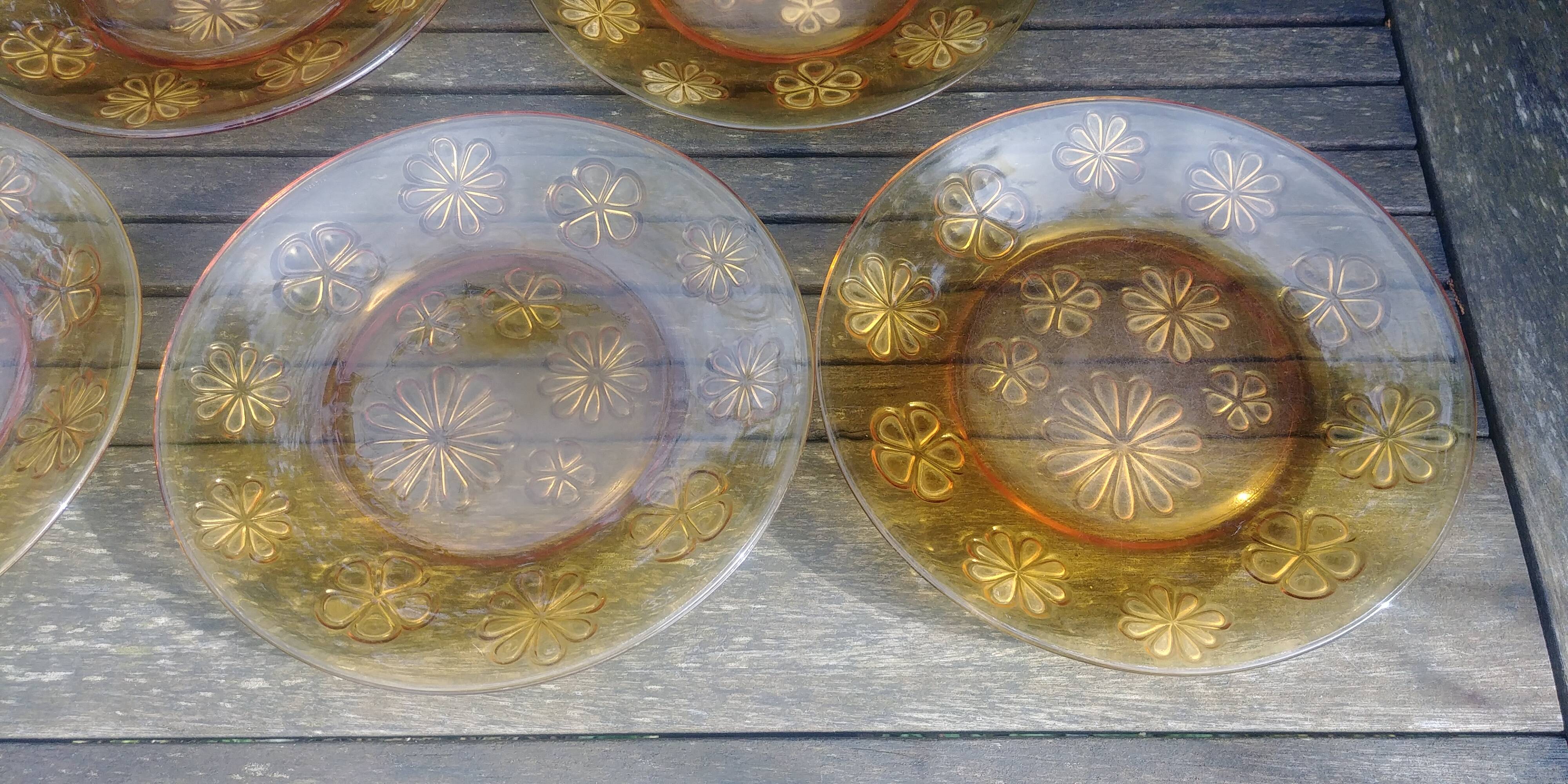 Set of five flat plates - vintage amber glass from Veréco with flower decor - 60s/70s