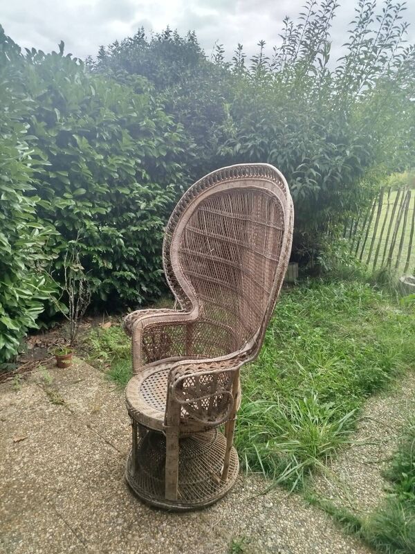 Fauteuil Emmanuelle authentique des années 70 vintage