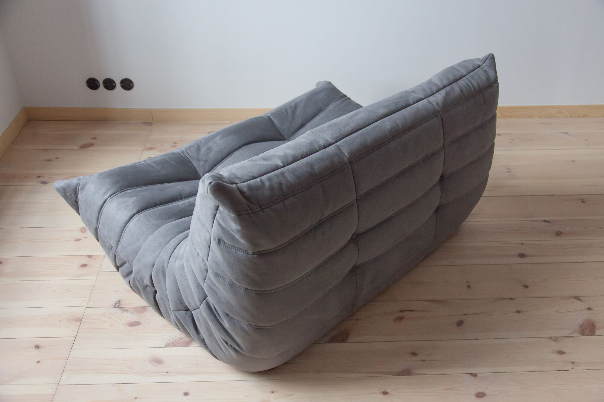 Togo sofa model designed by Michel Ducaroy 1973