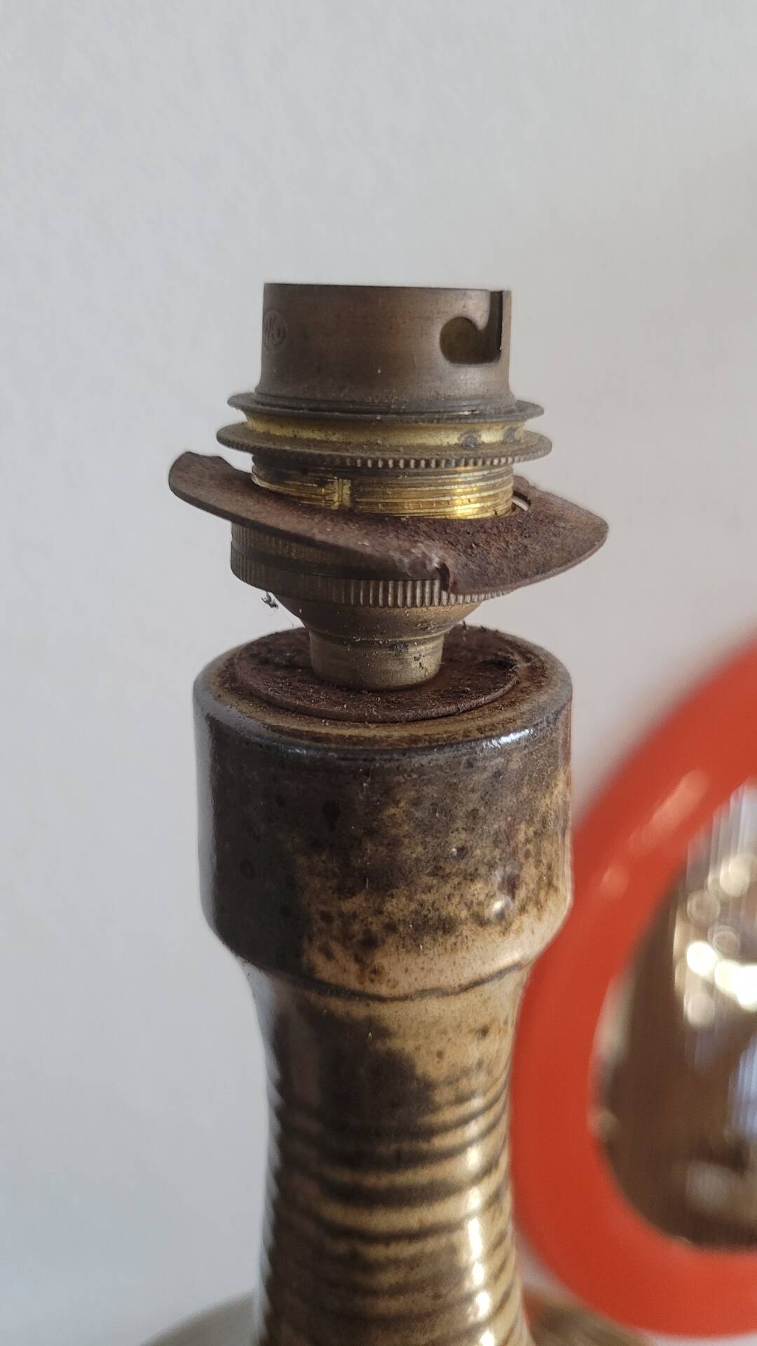 Ceramic lamp base