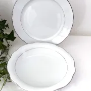 3 plats ronds porcelaine blanche