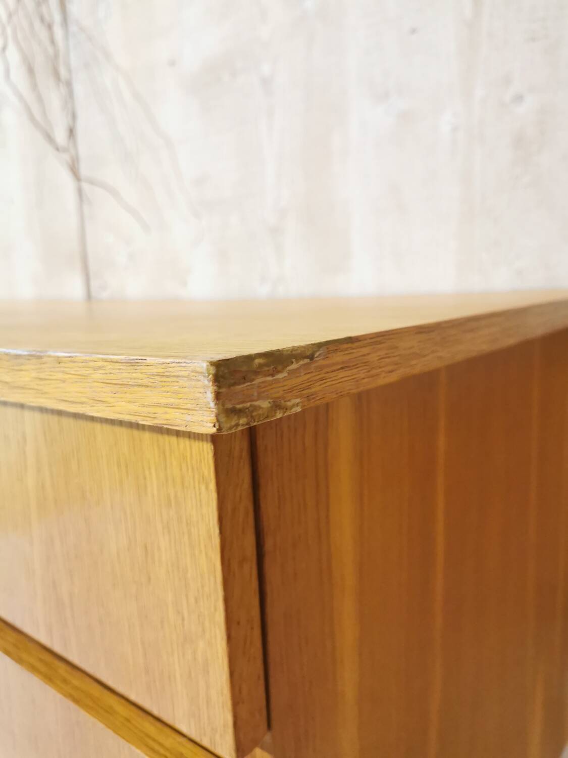 Desk with compass feet