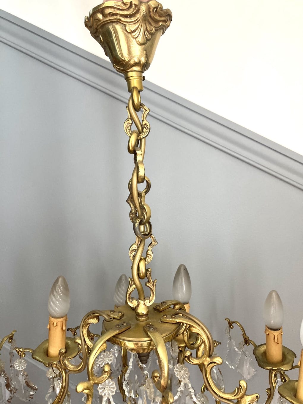 Lustre en bronze à pampilles en cristal ancien