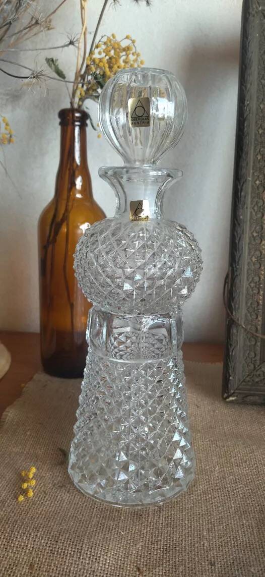 Whiskey decanter