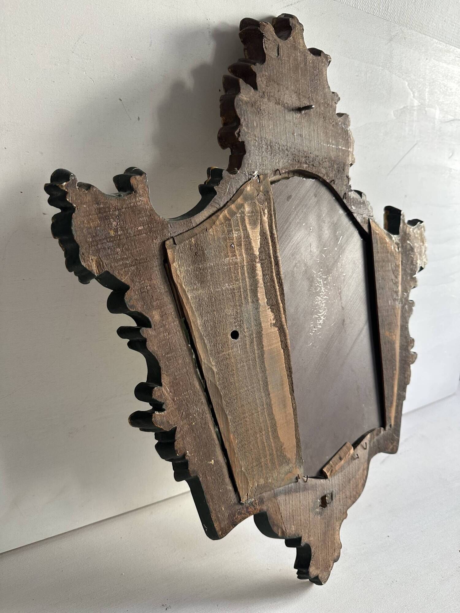 Antique baroque mirror in carved and gilded wood, 19th century
