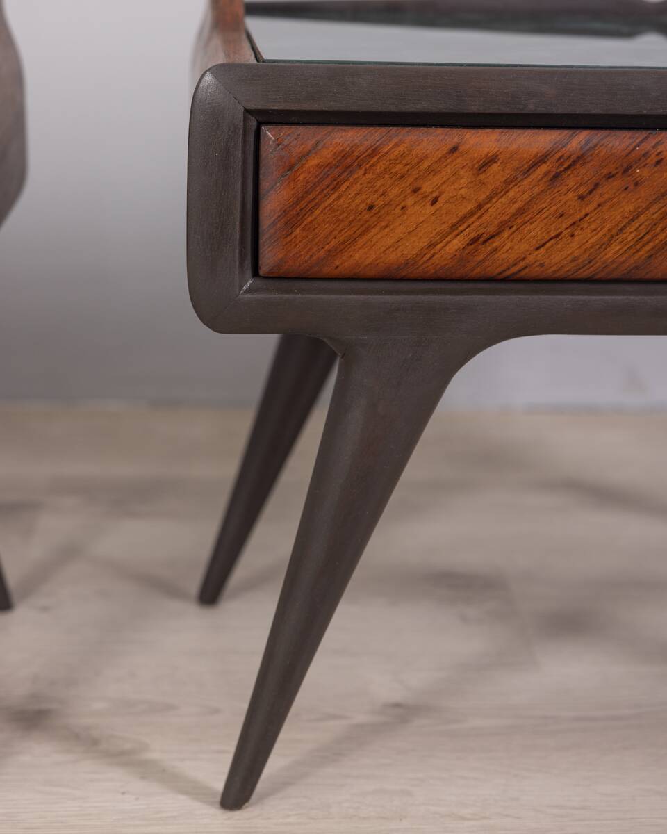 PAIR OF VINTAGE 1950S BEDSIDE TABLES IN WOOD AND GLASS, ITALIAN DESIGN