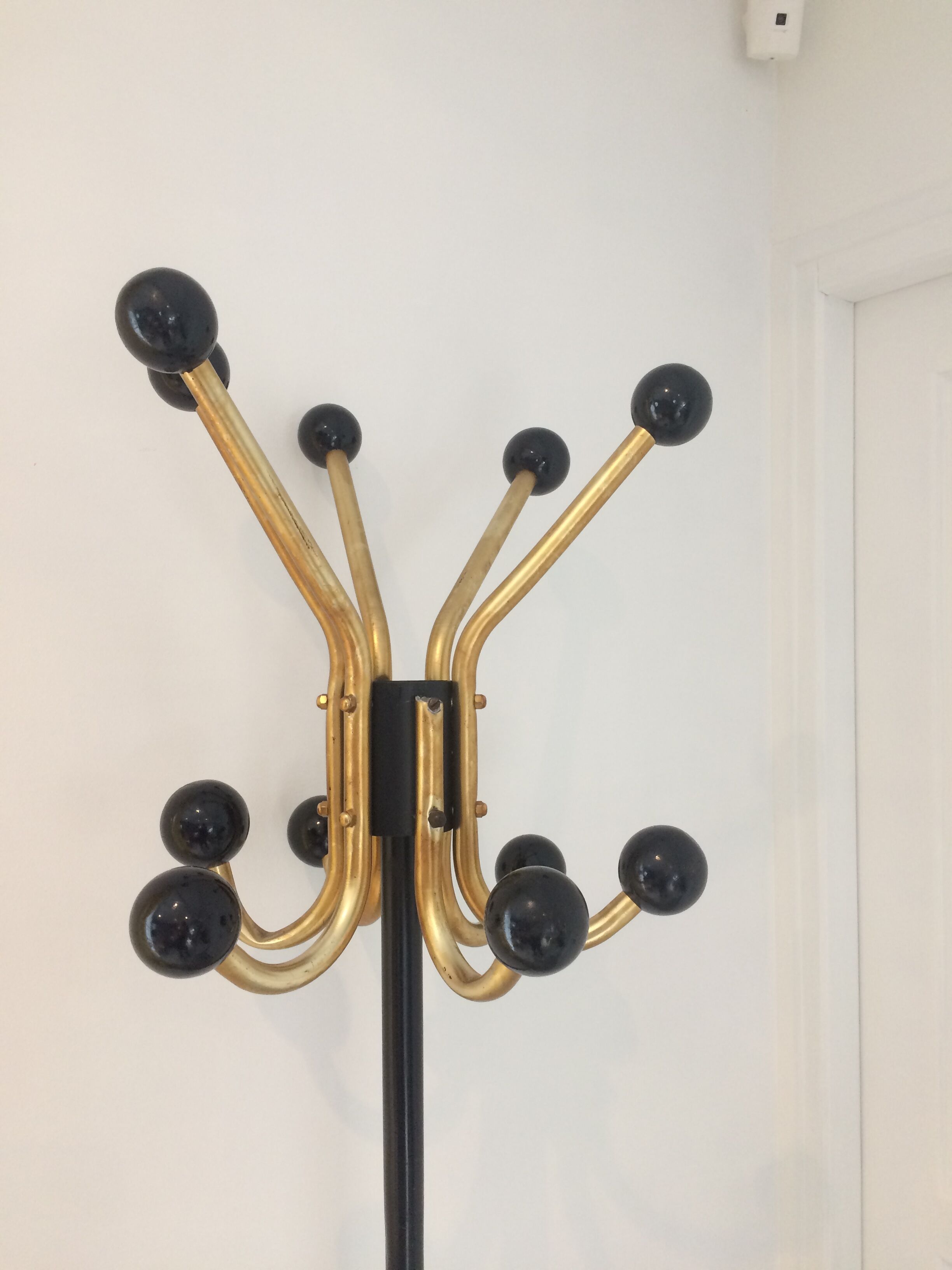 Door coats black/brass