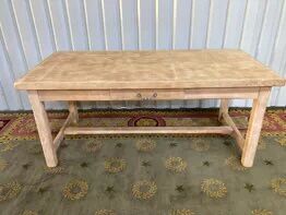 Aero gummed farm table