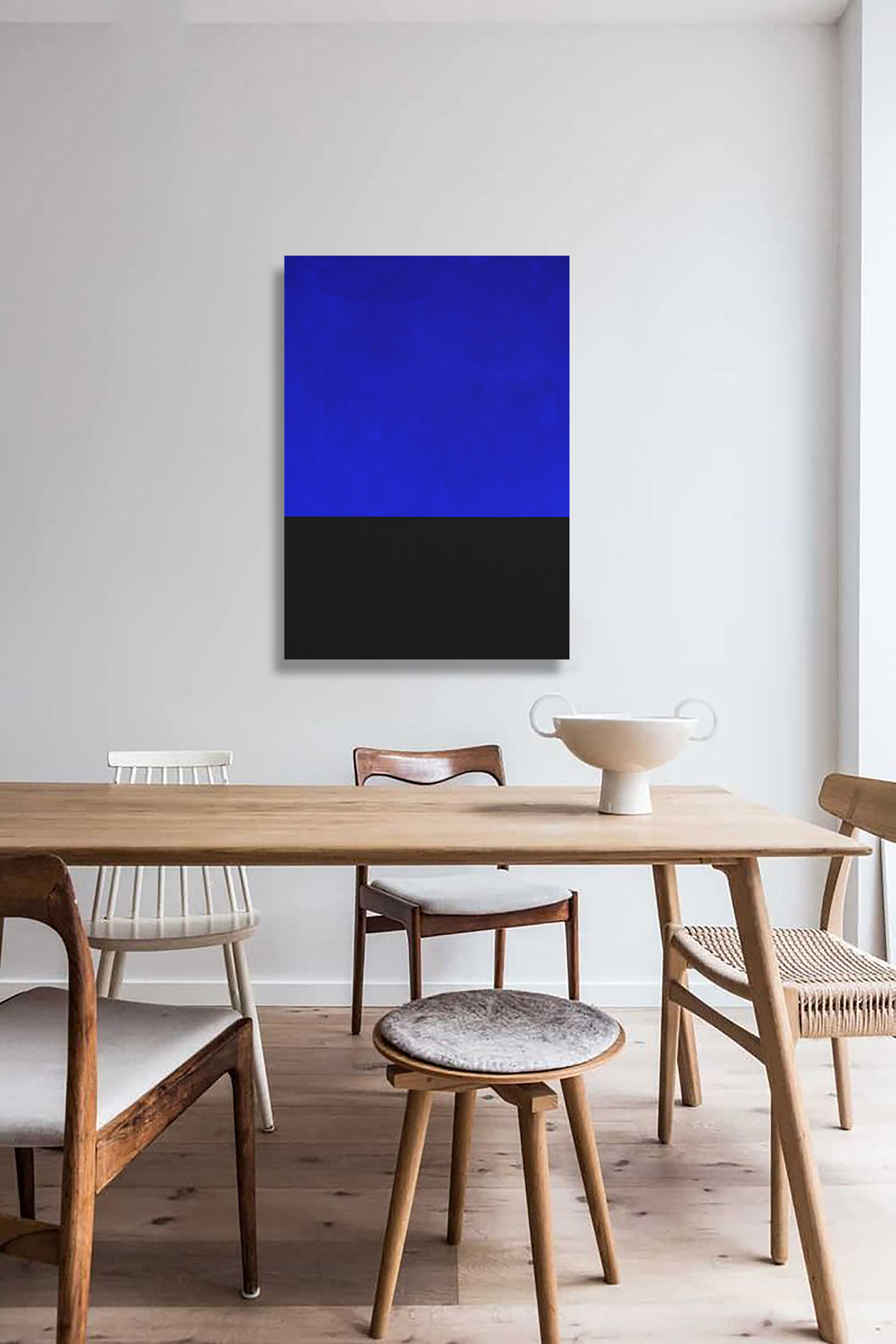 Black ultramarine horizon