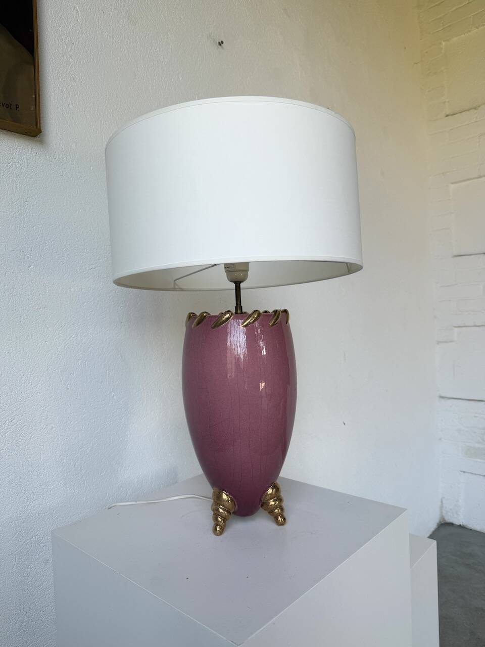 Pink and gold ceramic tripod table lamp
