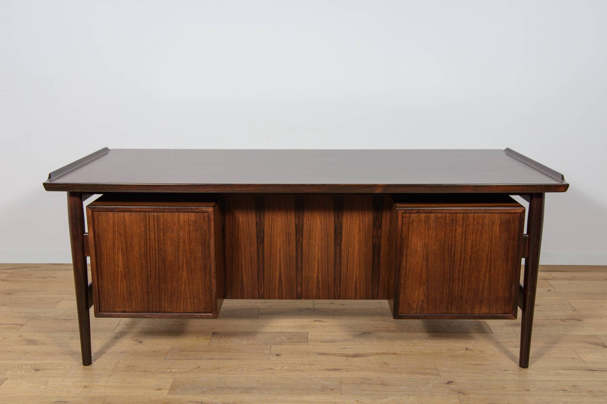Mid-Century Rosewood Freestanding Desk Model 207 by Arne Vodder for Sibast,