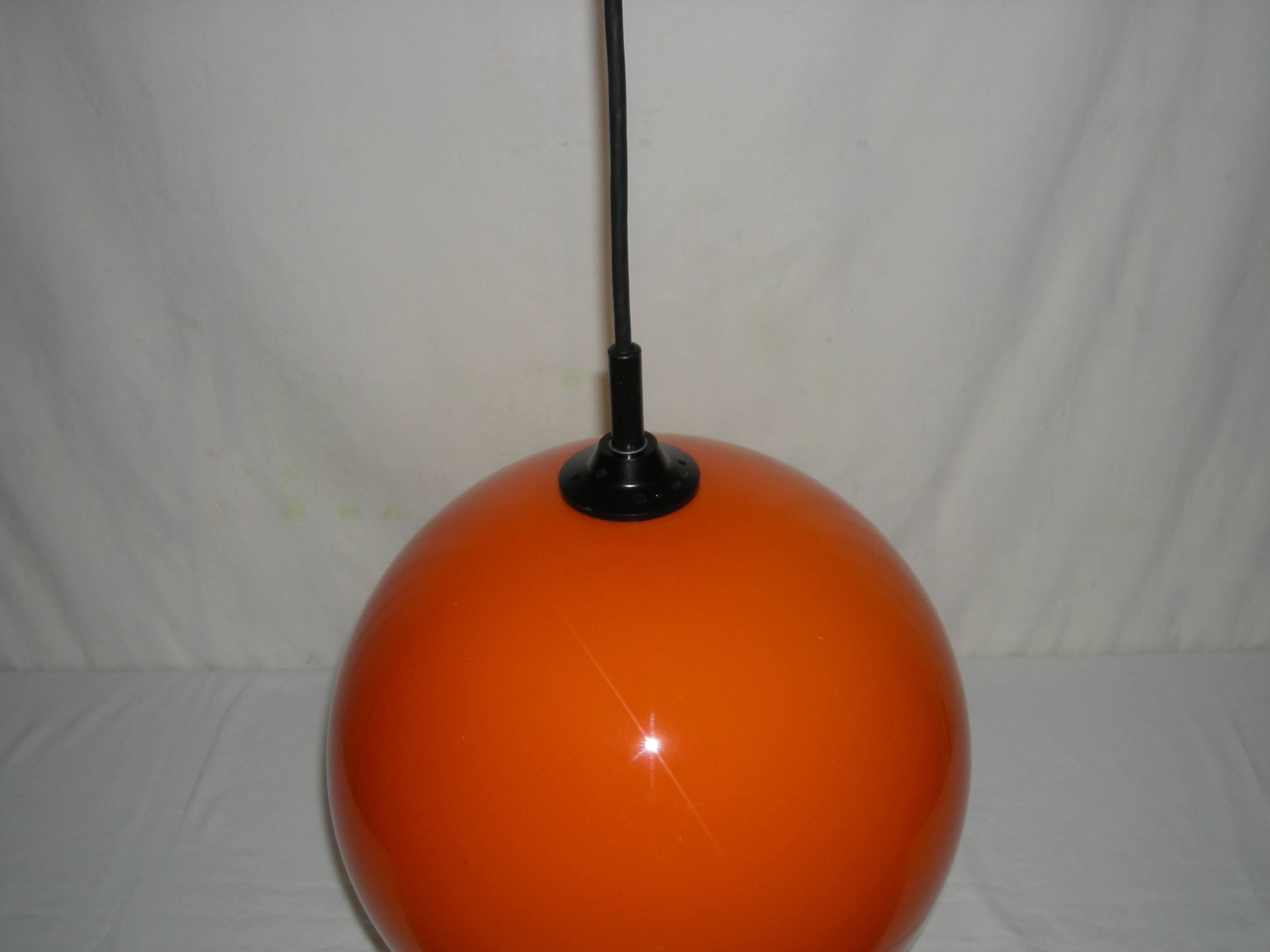 Suspension Boule orange des années 60 - 70