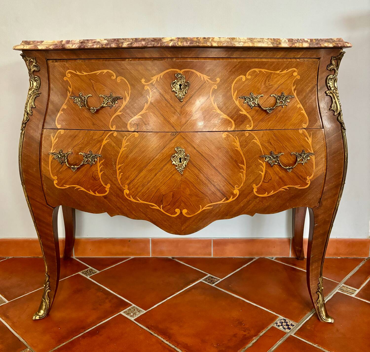 commode de style Louis XV