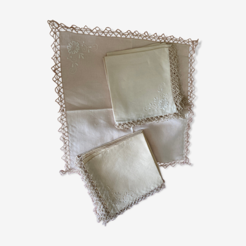 Lot de serviettes broderie