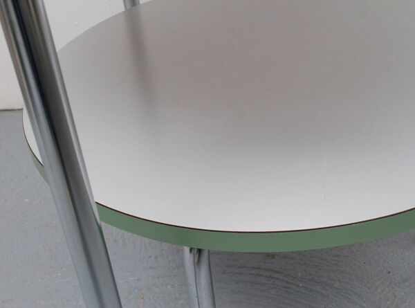 Table à boucles des années 1930 en chrome et formica