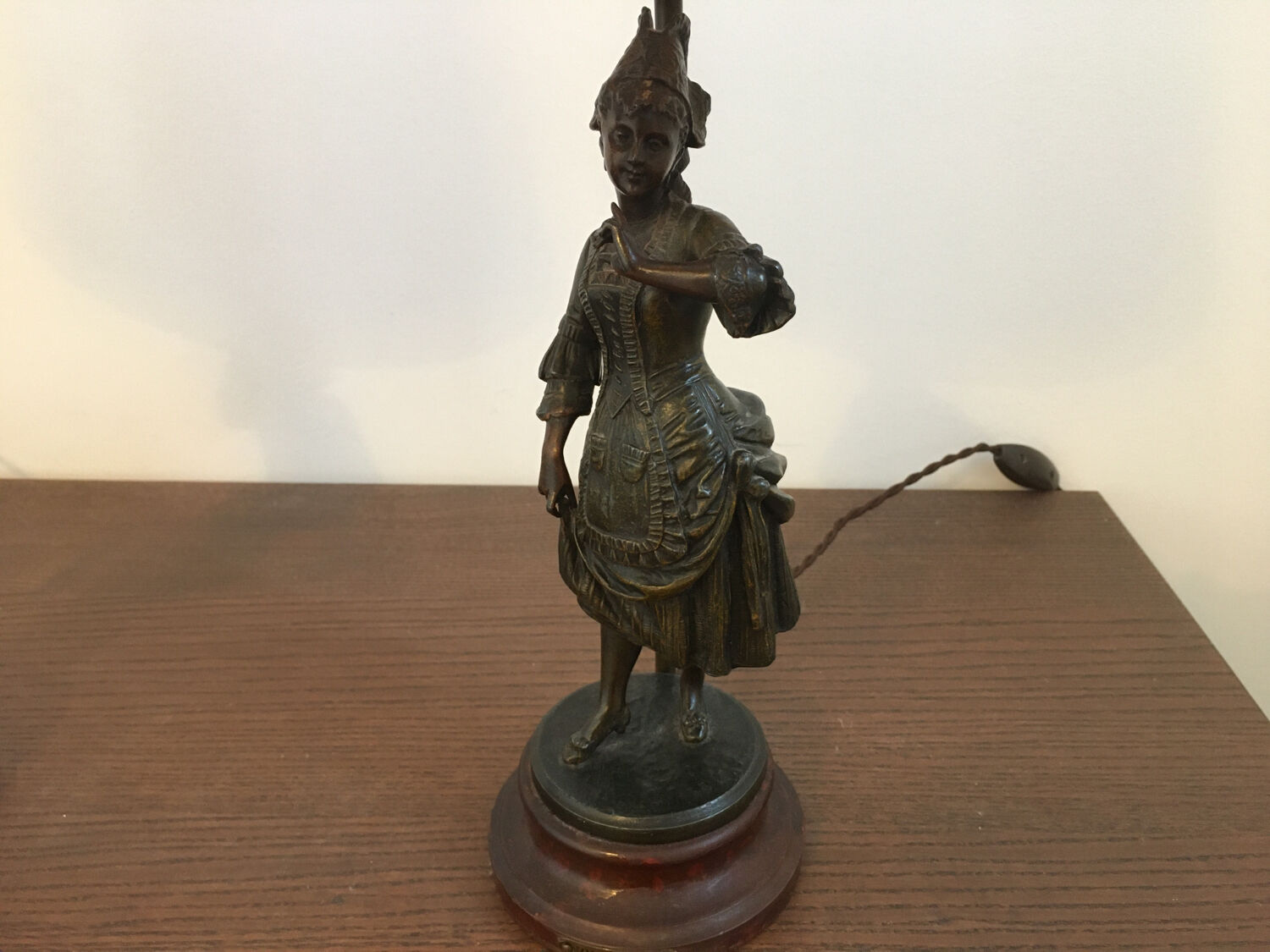 Bronze lamps